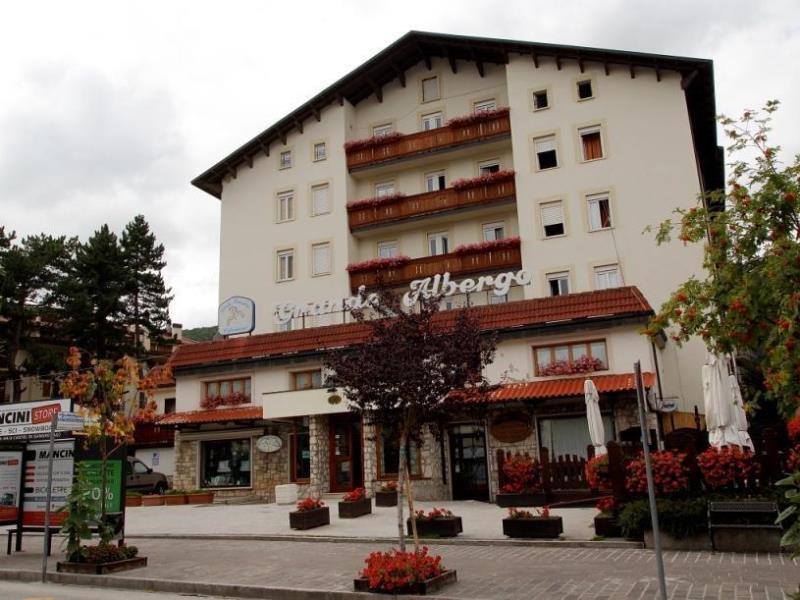Grande Albergo Roccaraso Exterior photo